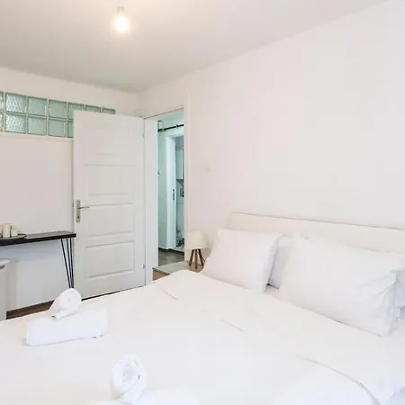 2br W/ac + Kitchen In Sisli Апартаменты