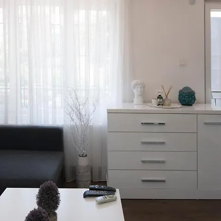 2br W/ac + Kitchen In Sisli * Isztambul