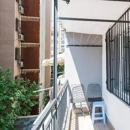 2br W/ac + Kitchen In Sisli Apartman *